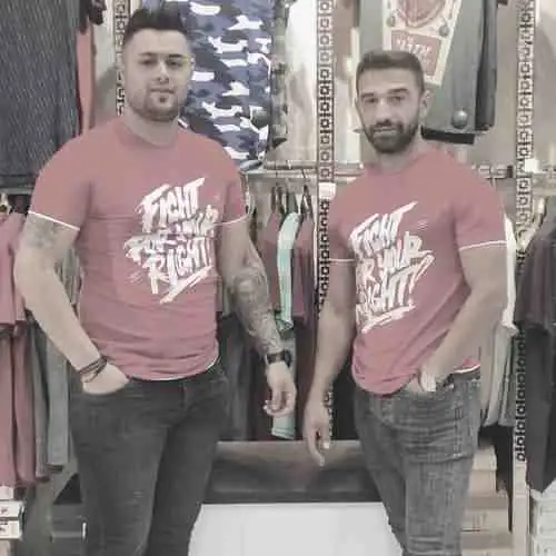 مرد چپون